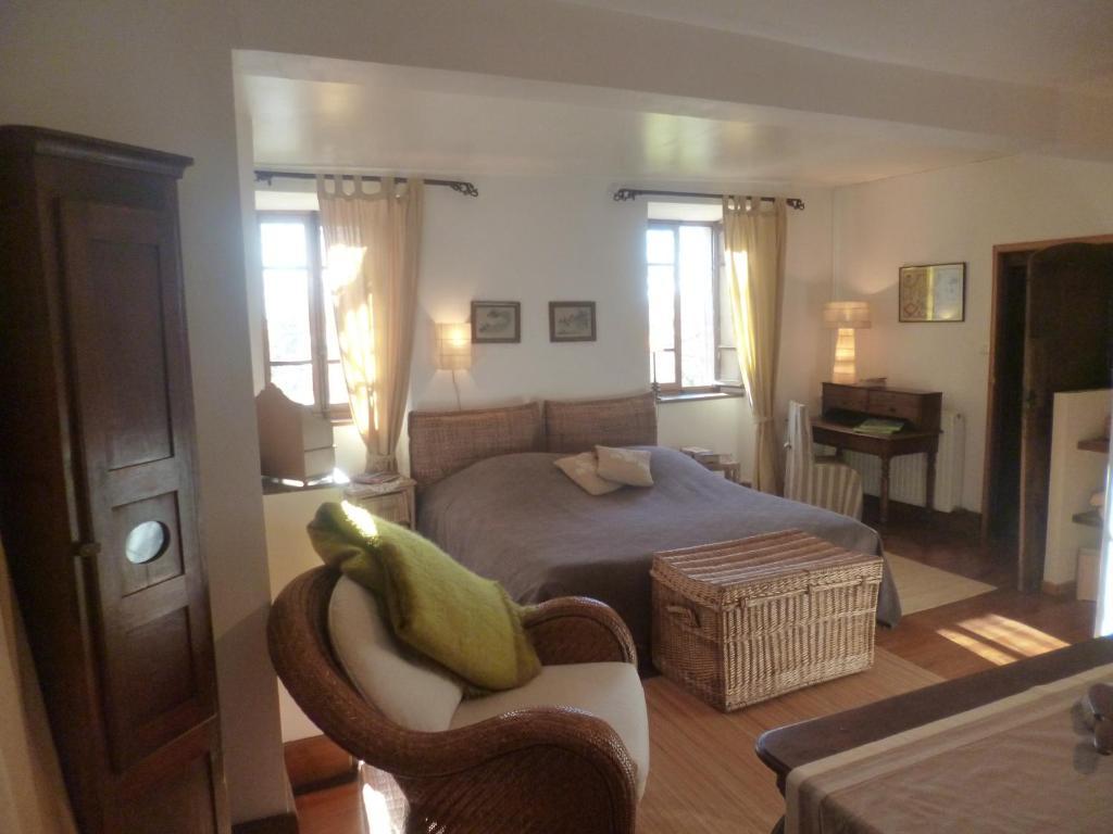 Haras Picard Du Sant Bed and Breakfast Lasserre  Exteriör bild