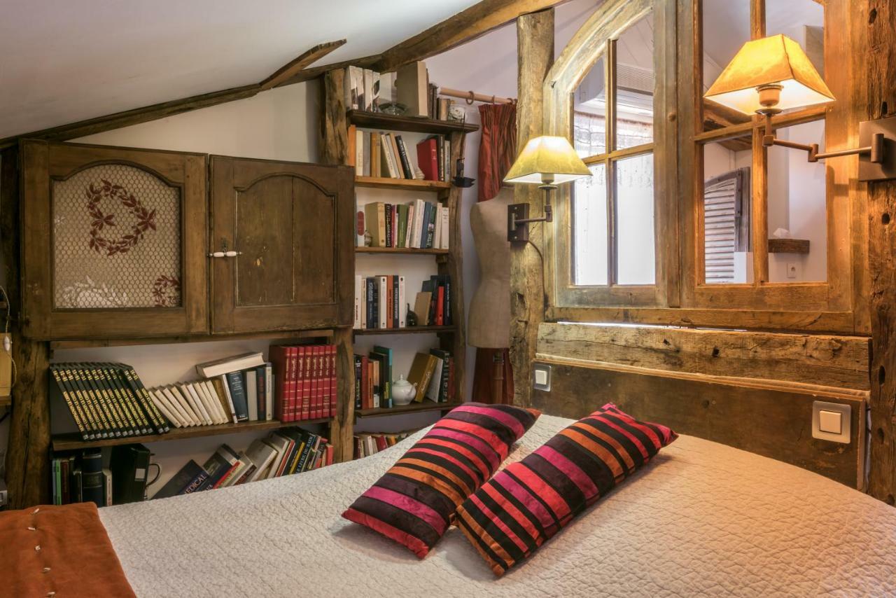 Haras Picard Du Sant Bed and Breakfast Lasserre  Exteriör bild